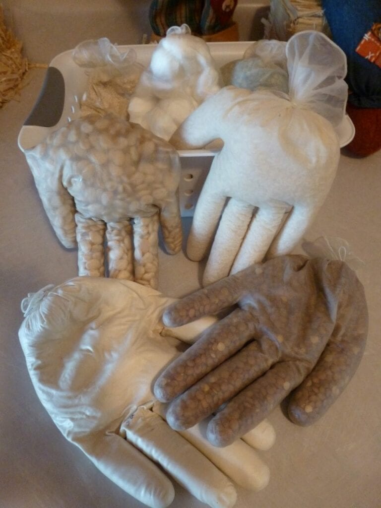 manos sensoriales montessori 06